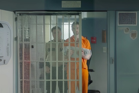 filme o rei da prisão disfarçado